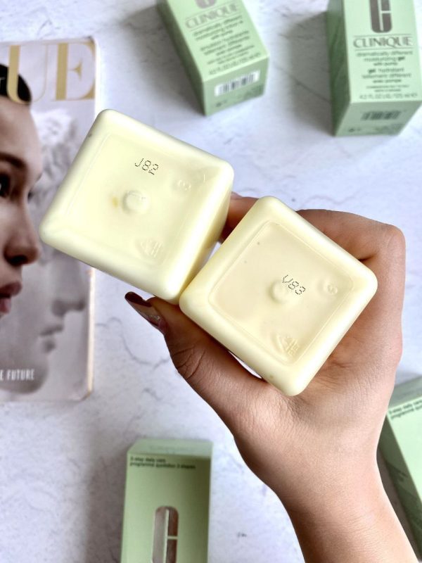 ژل آبرسان درماتیکالی پوست چرب 24 ساعته حجم 125 میل - تصویر 3