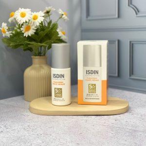 ضد آفتاب بی رنگ ترمیم کننده فیوژن واتر مدل Repair حجم 50 میلی‌لیتر SPF 50